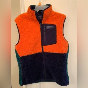 Vineyard vines men’s vest size small NWT